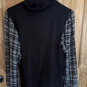 LOFT Charcoal Gray Top